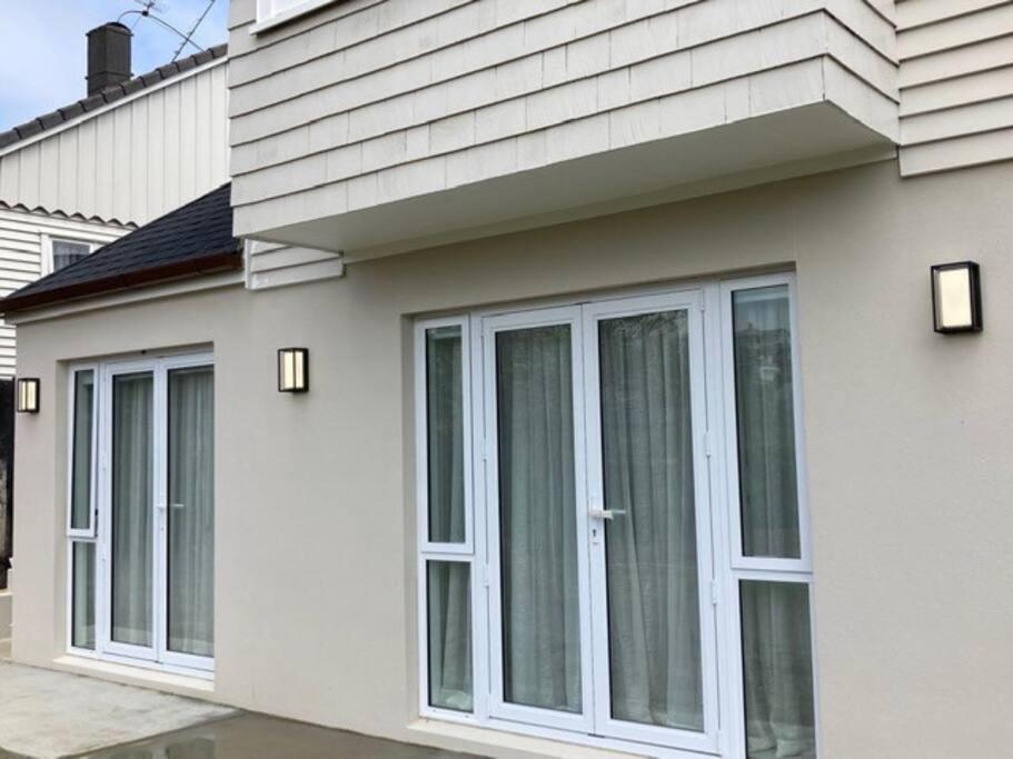 Two Bedroom Guest House In Remuera โอ๊คแลนด์ ภายนอก รูปภาพ